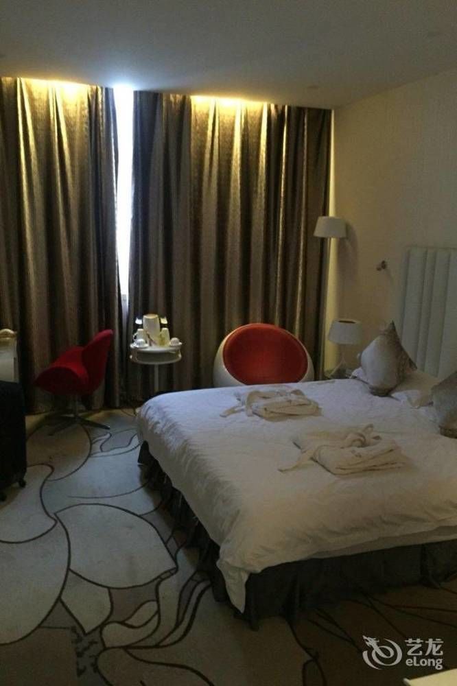 Victoria Hotel Luoyang  Exterior photo