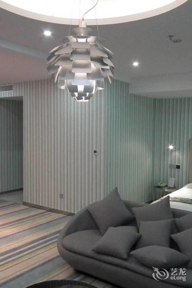 Victoria Hotel Luoyang  Exterior photo